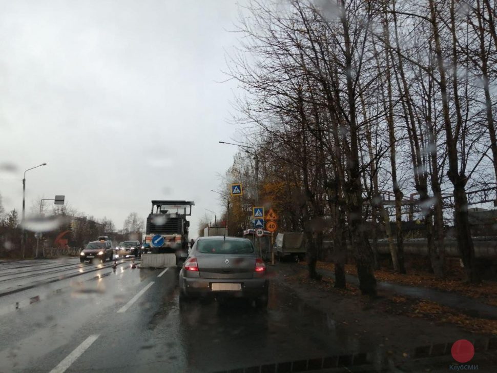 Дорожные работы на выезде из Северодвинска затруднили движение автотранспорта